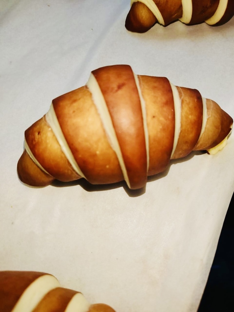 Croissant cacao raw pre proofed mini