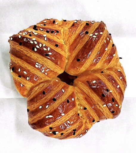 Croissant bun plain with sesame black and white 80gr (After Baking 75gr) 